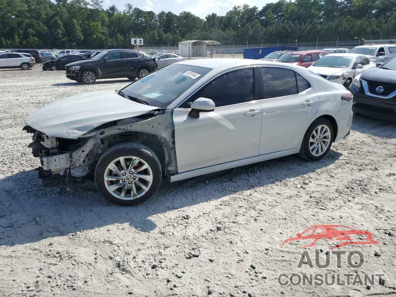 TOYOTA CAMRY 2022 - 4T1C11AK6NU060943