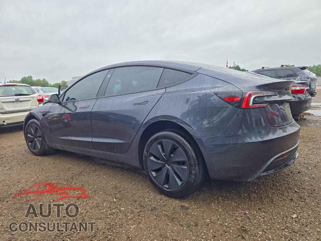 TESLA MODEL 3 2026 - LRW3E7FA5TC837687
