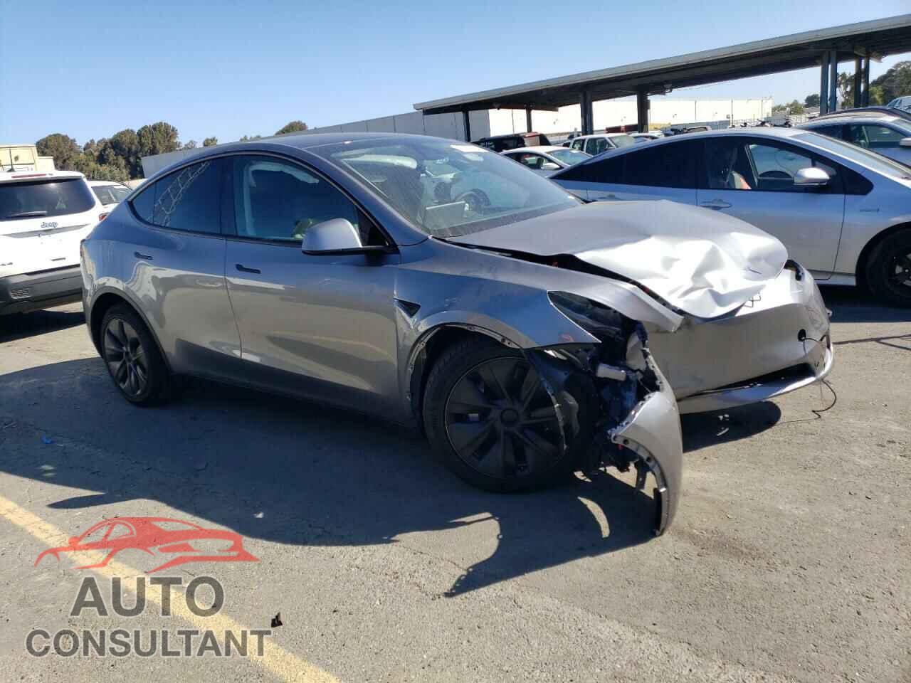 TESLA MODEL Y 2024 - 7SAYGDED0RF125342