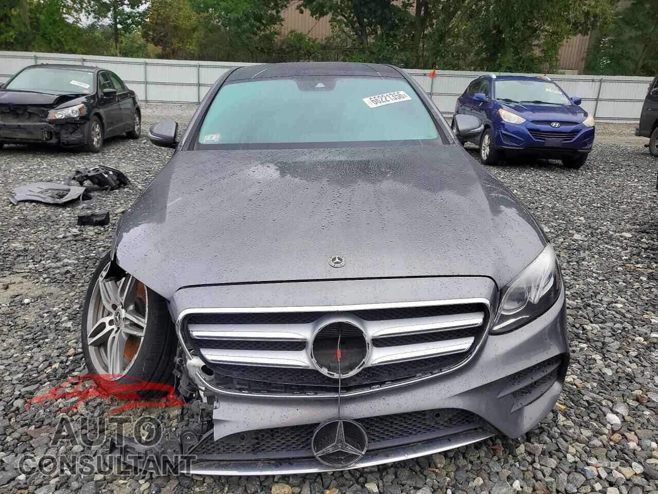 MERCEDES-BENZ E-CLASS 2018 - WDDZF4KB1JA351626