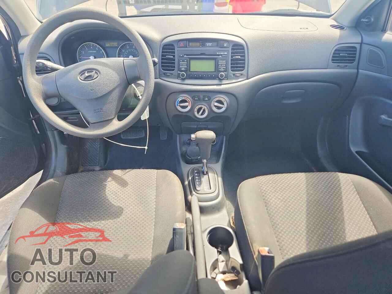 HYUNDAI ACCENT 2009 - KMHCM36C19U112358