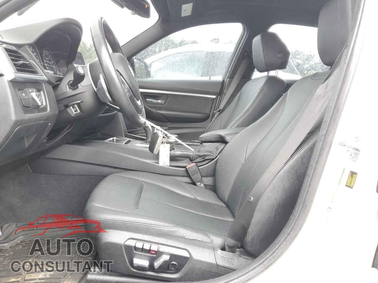 BMW 3 SERIES 2018 - WBA8B9C51JEE80837