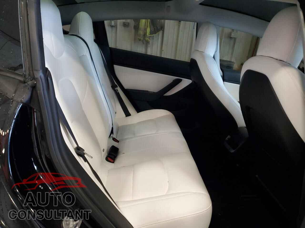 TESLA MODEL 3 2018 - 5YJ3E1EBXJF170545