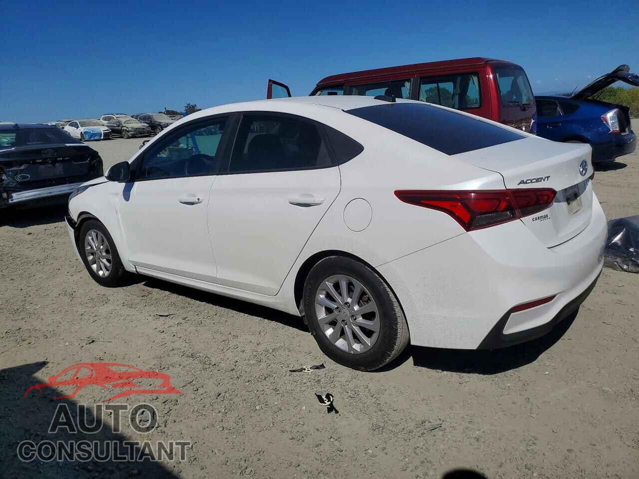 HYUNDAI ACCENT 2018 - 3KPC24A33JE011624