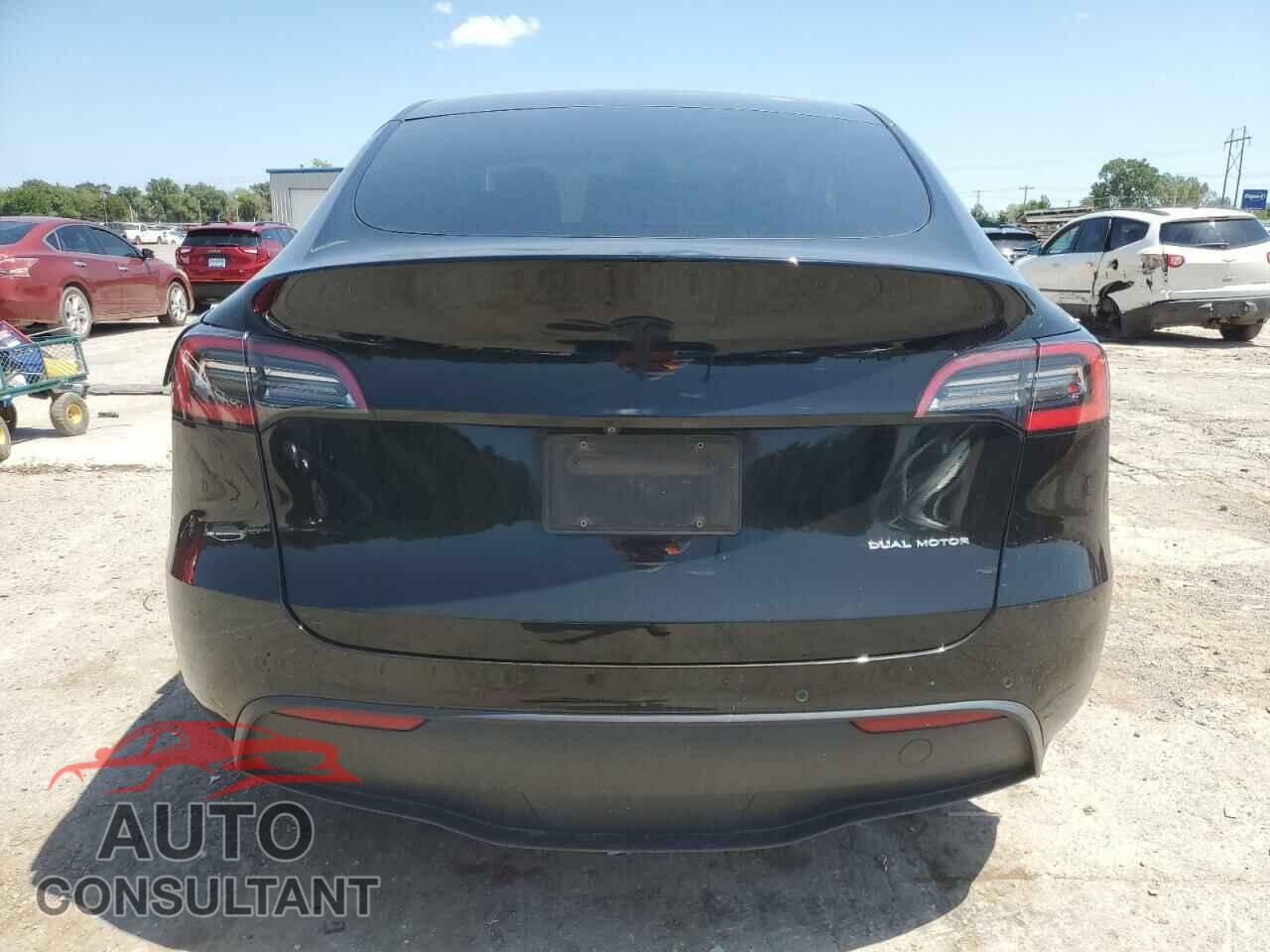 TESLA MODEL Y 2021 - 5YJYGDEE9MF091237
