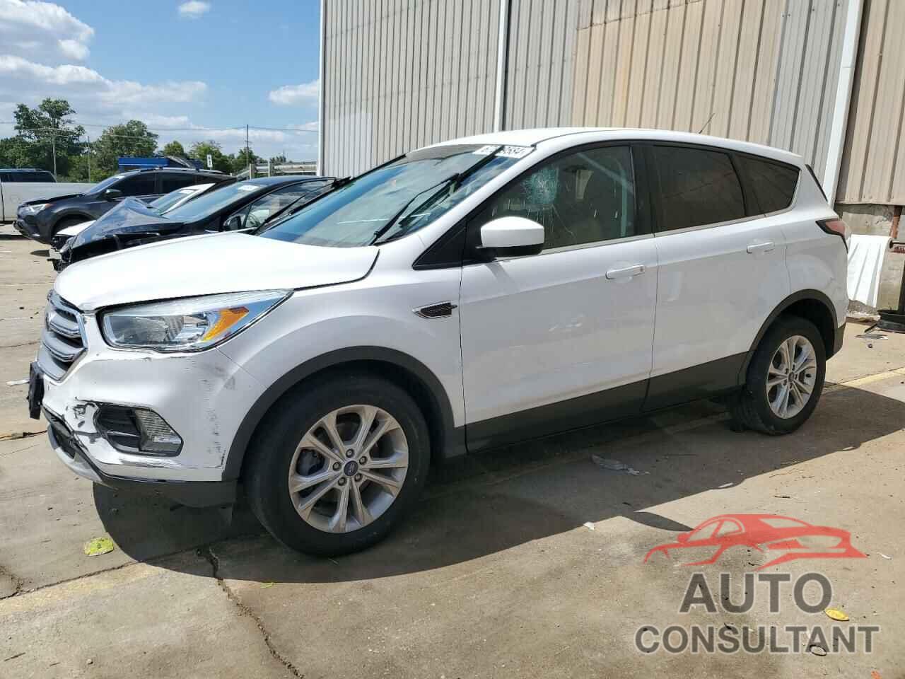 FORD ESCAPE 2017 - 1FMCU0GD7HUD94218