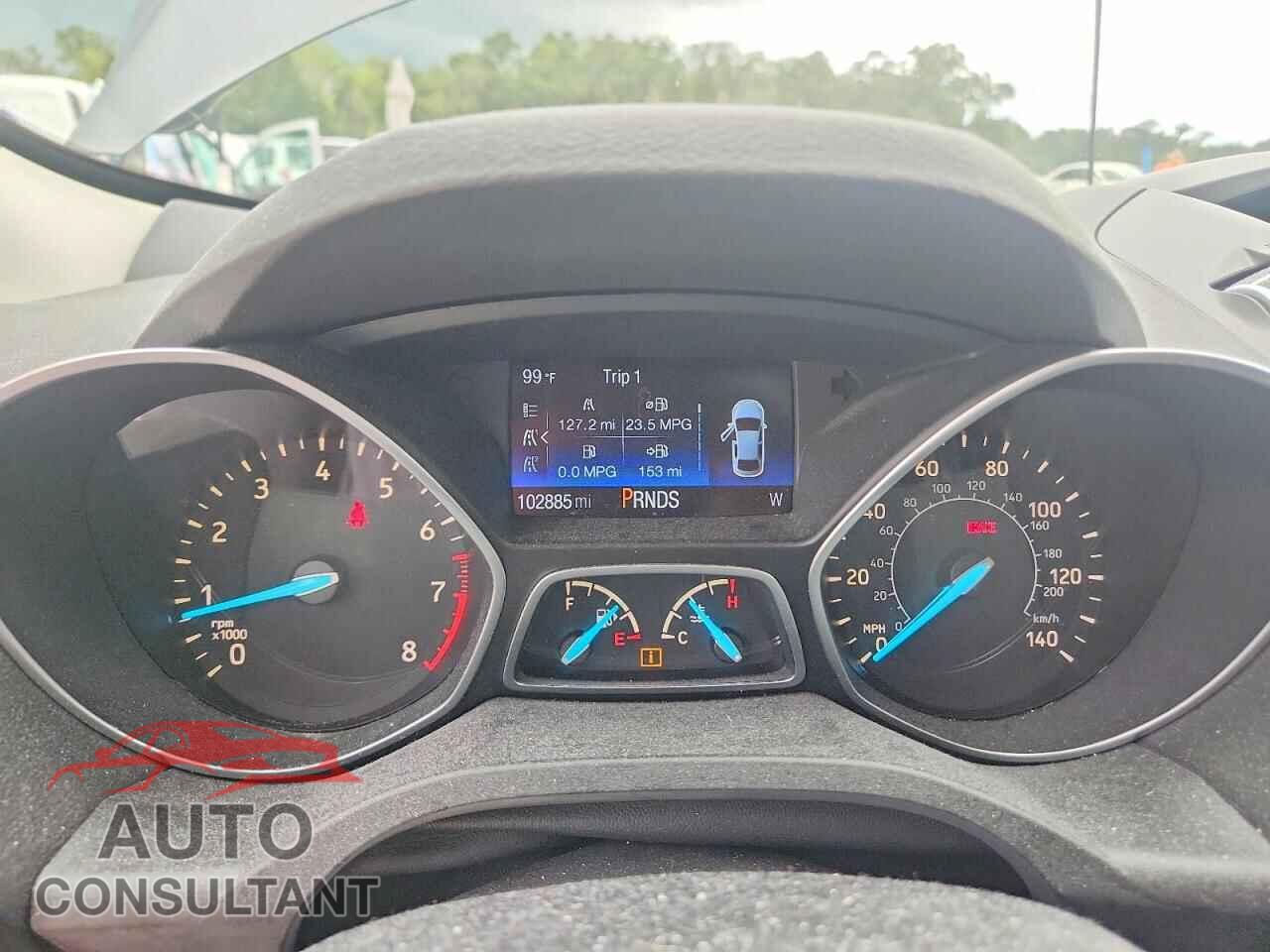 FORD ESCAPE 2017 - 1FMCU0GD4HUB06400