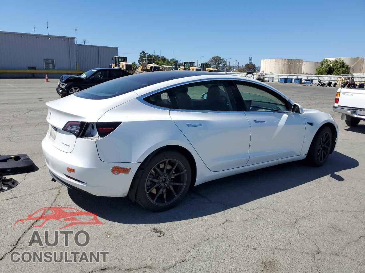 TESLA MODEL 3 2020 - 5YJ3E1EBXLF650409