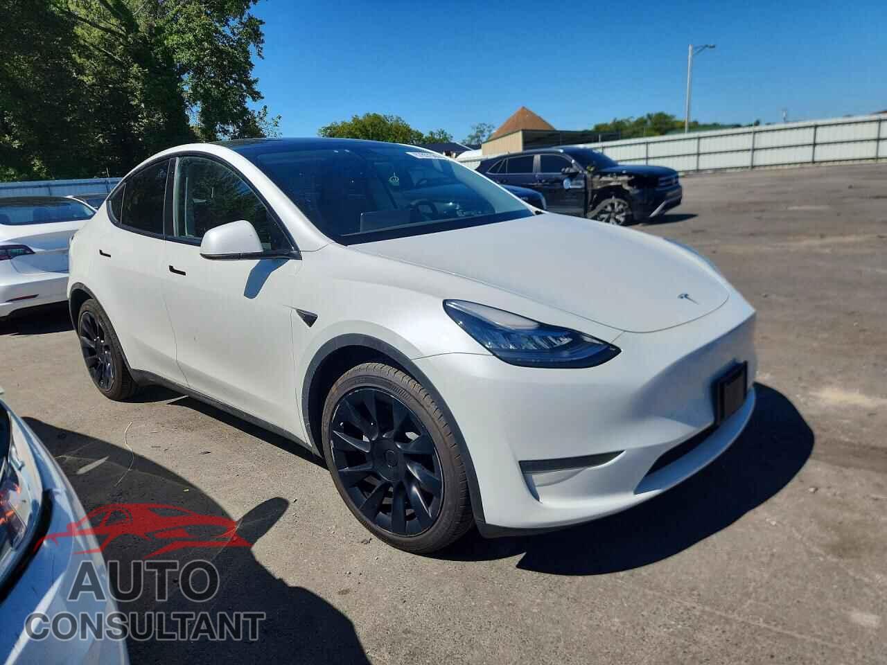 TESLA MODEL Y 2023 - 7SAYGDEE5PA055145