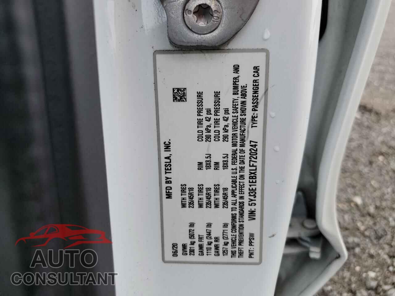 TESLA MODEL 3 2020 - 5YJ3E1EBXLF720247