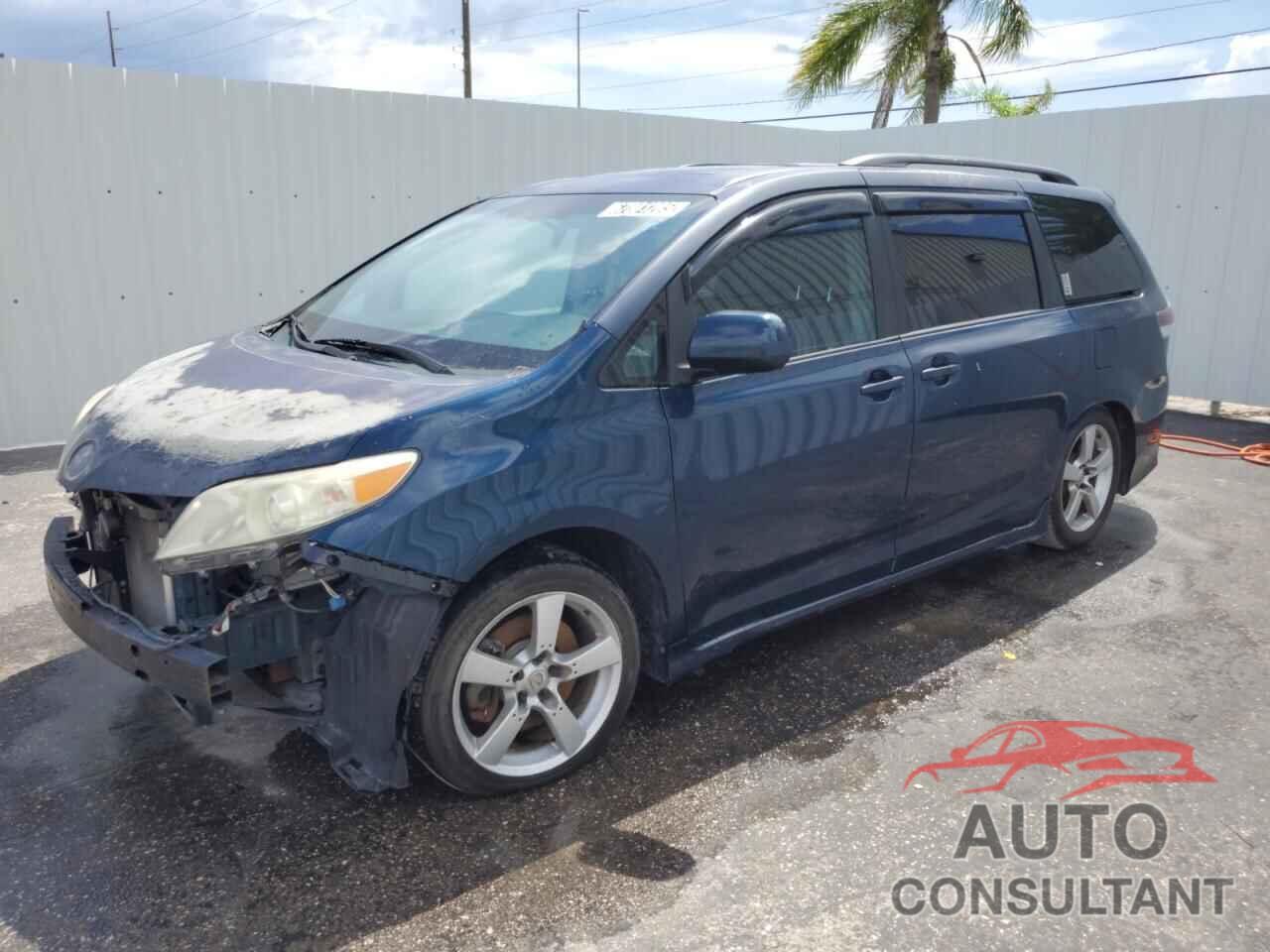 TOYOTA SIENNA 2011 - 5TDXK3DC4BS032979