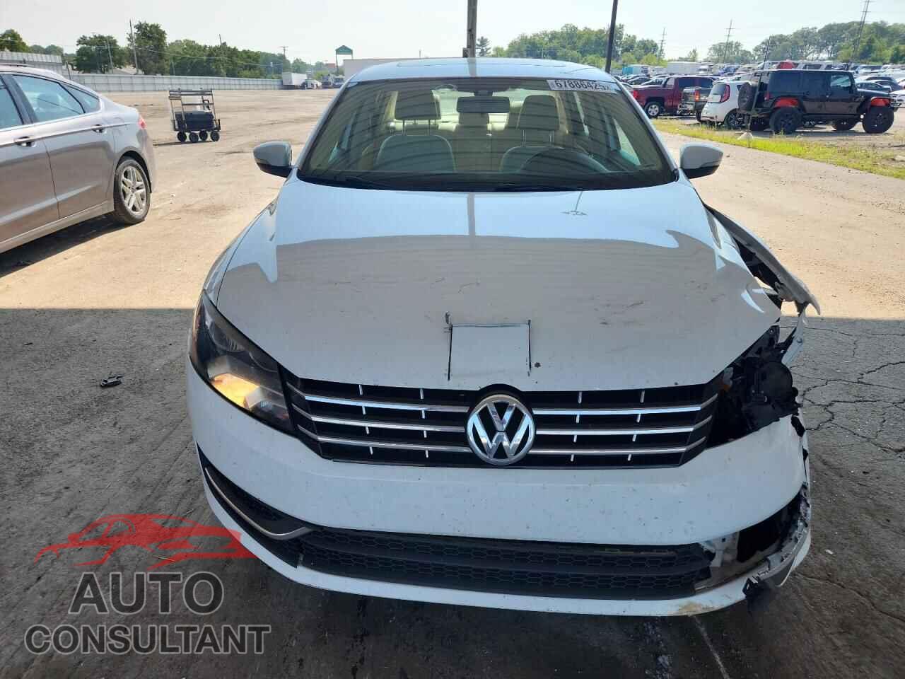 VOLKSWAGEN PASSAT 2015 - 1VWBV7A32FC108801