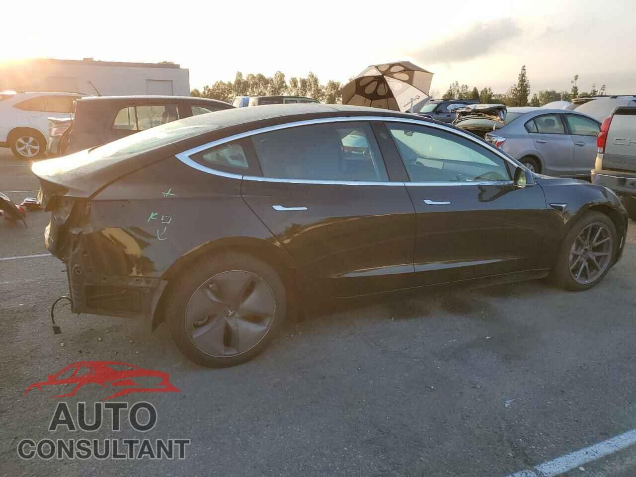 TESLA MODEL 3 2019 - 5YJ3E1EB5KF407265