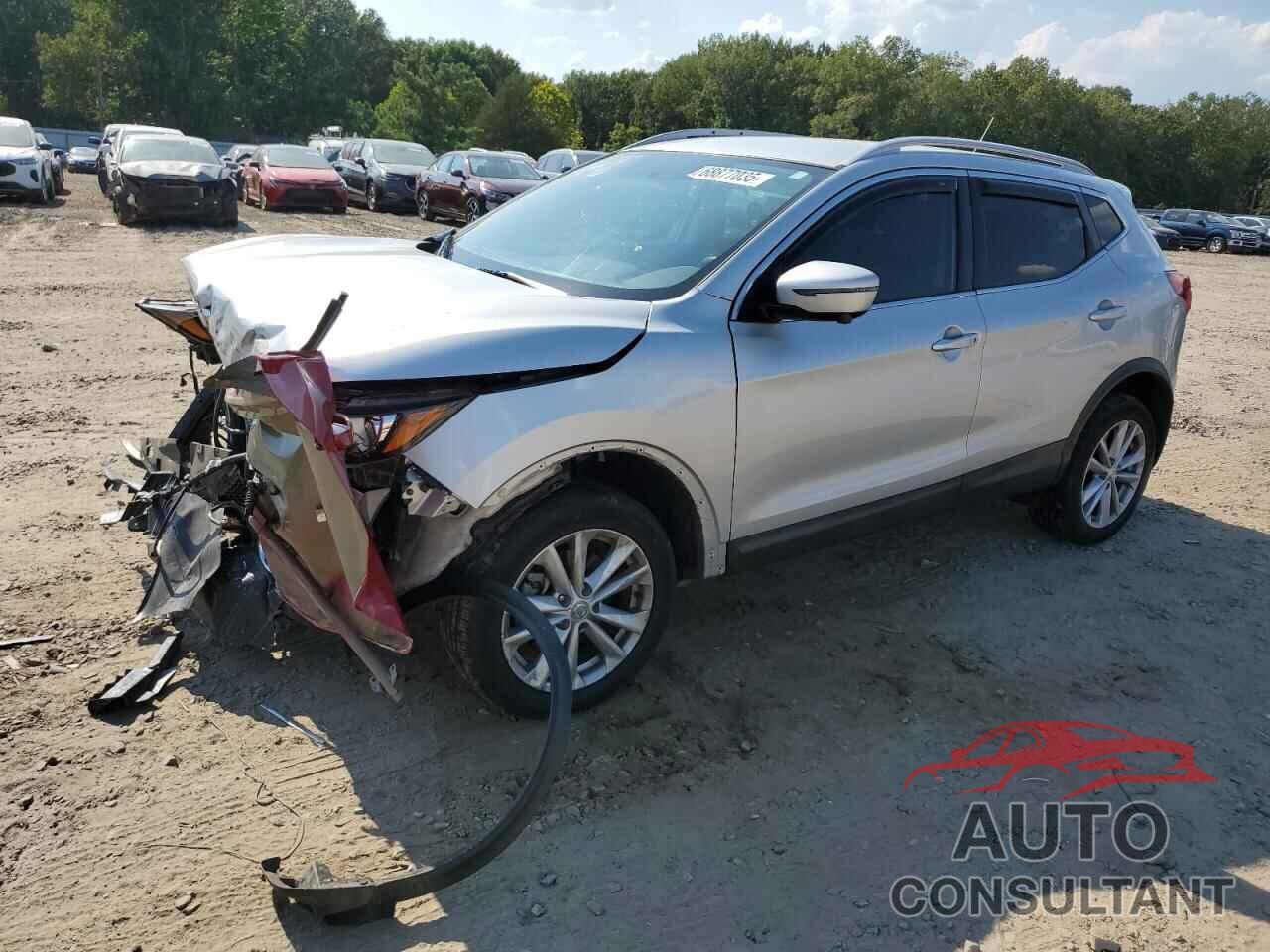 NISSAN ROGUE 2018 - JN1BJ1CP0JW158005