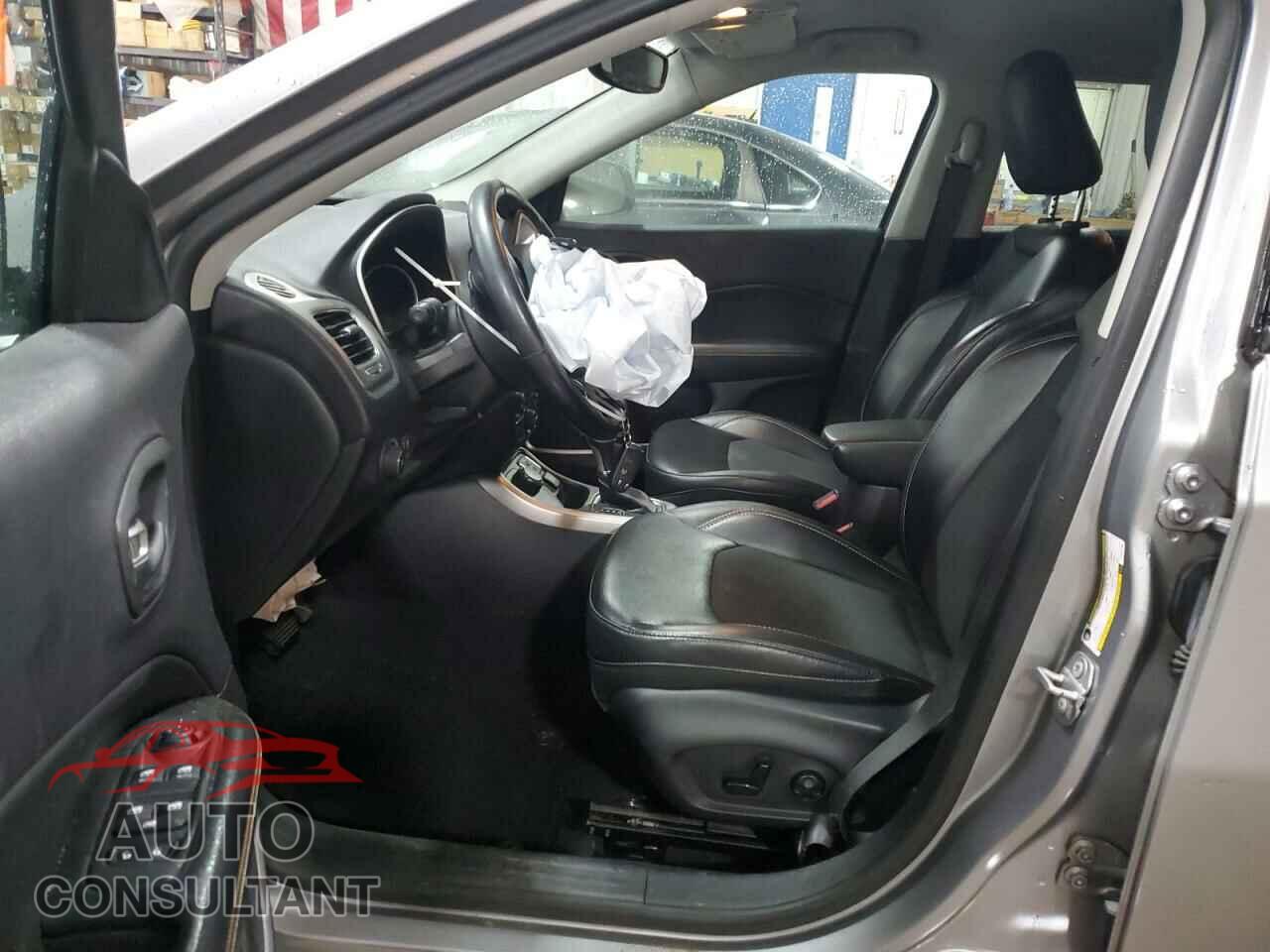 JEEP COMPASS 2018 - 3C4NJDBB9JT455183