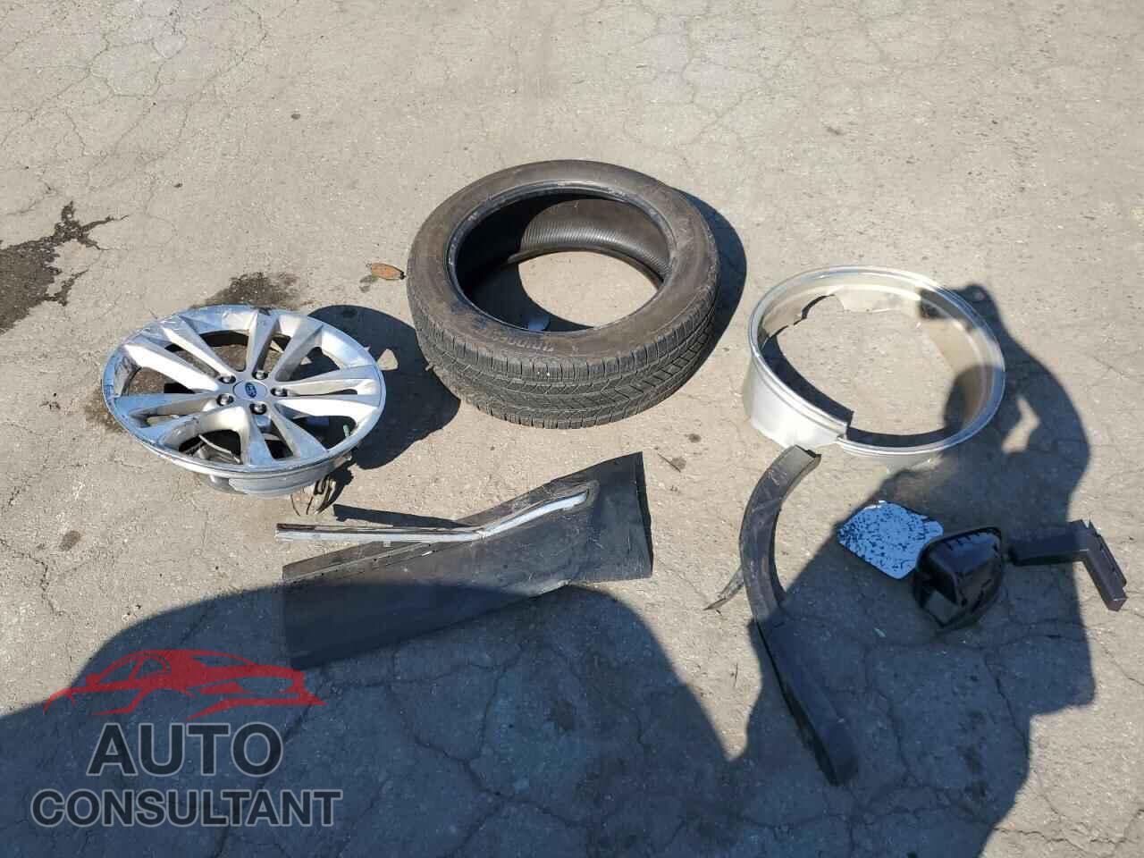 FORD EXPLORER 2018 - 1FM5K7D8XJGB84652