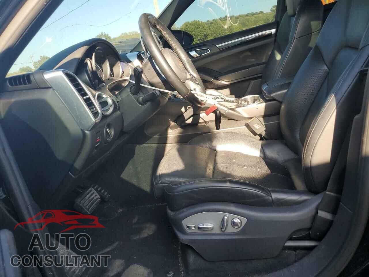 PORSCHE CAYENNE 2018 - WP1AA2A2XJKA05773