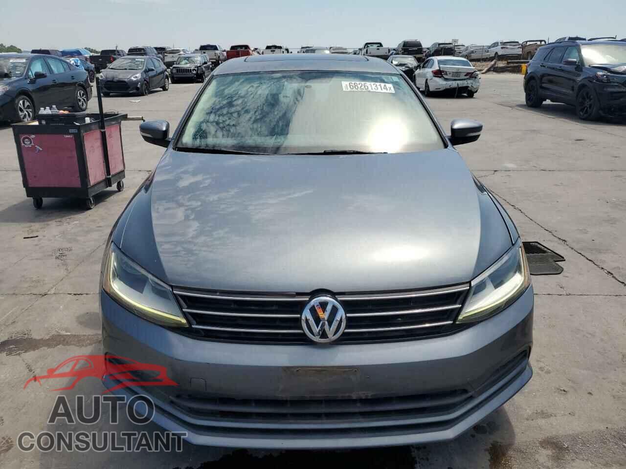 VOLKSWAGEN JETTA 2017 - 3VWDB7AJ8HM366175
