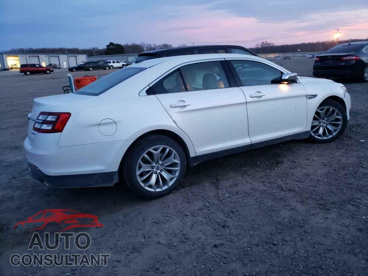 FORD TAURUS 2016 - 1FAHP2F82GG101846