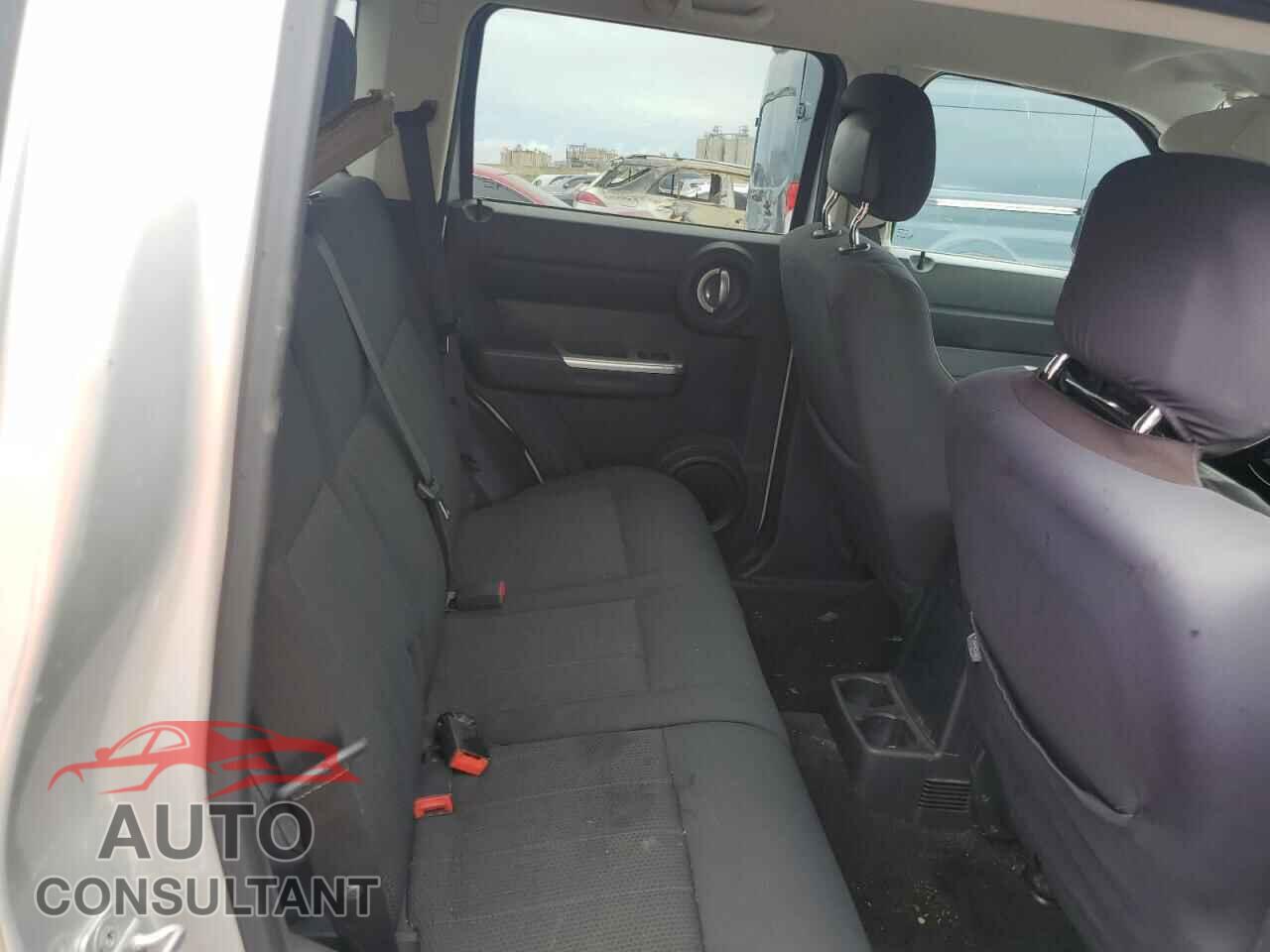 DODGE NITRO 2011 - 1D4PT5GK8BW561396