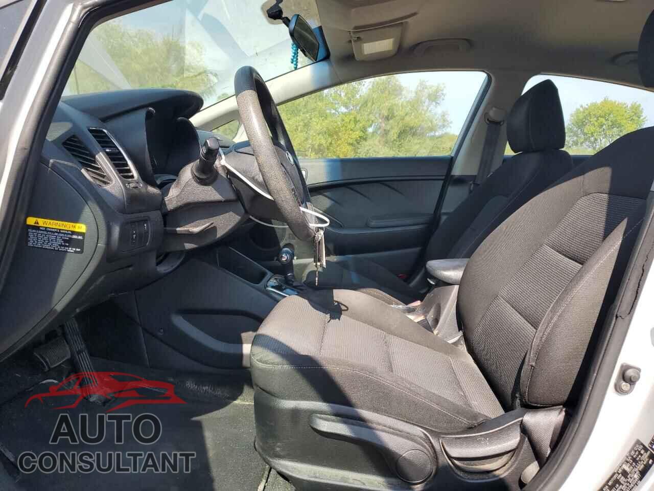 KIA FORTE 2017 - 3KPFK4A77HE034477