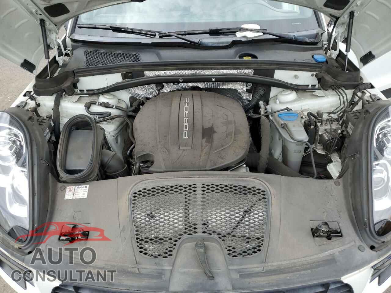 PORSCHE MACAN 2018 - WP1AA2A55JLB02268