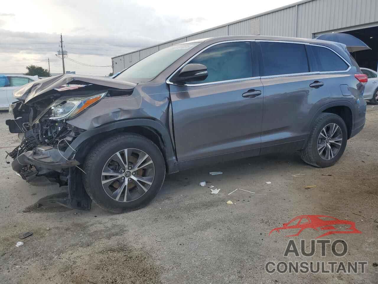 TOYOTA HIGHLANDER 2019 - 5TDZARFH4KS044864