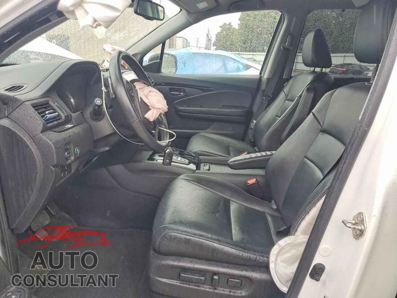 HONDA PILOT 2017 - 5FNYF6H95HB017929