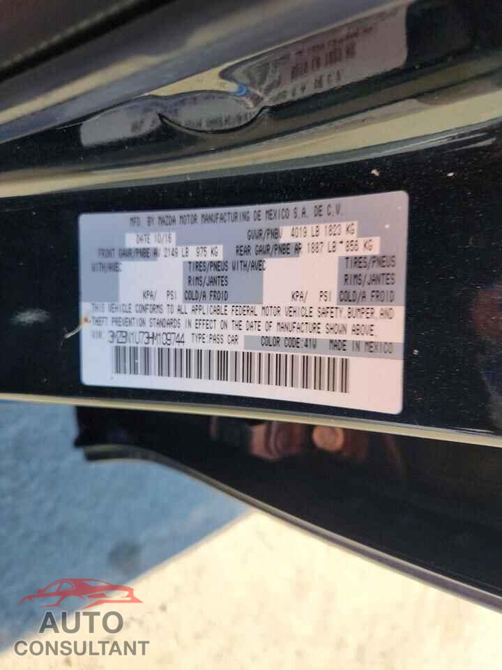 MAZDA 3 2017 - 3MZBN1U73HM109744