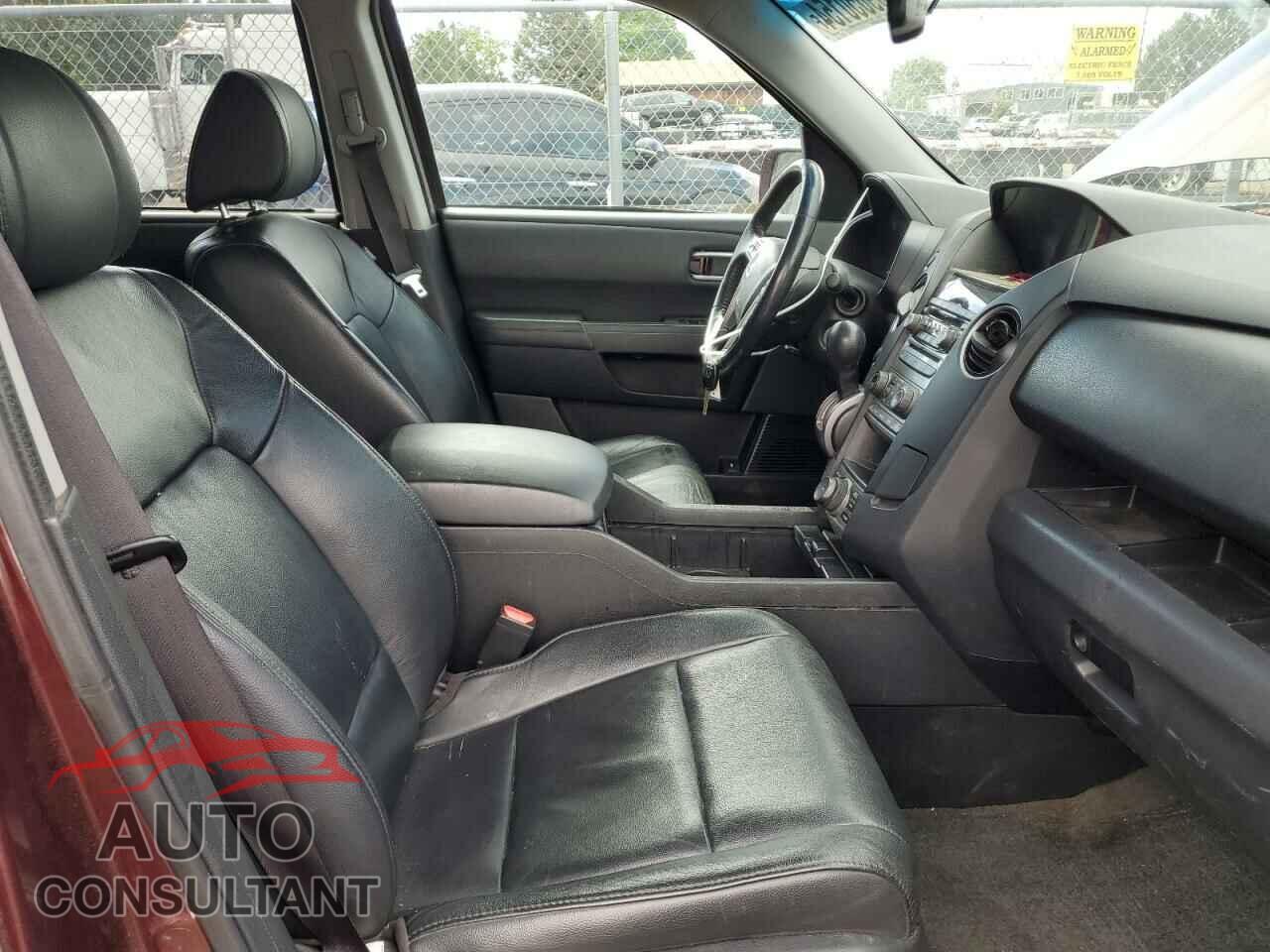 HONDA PILOT 2014 - 5FNYF4H99EB032255