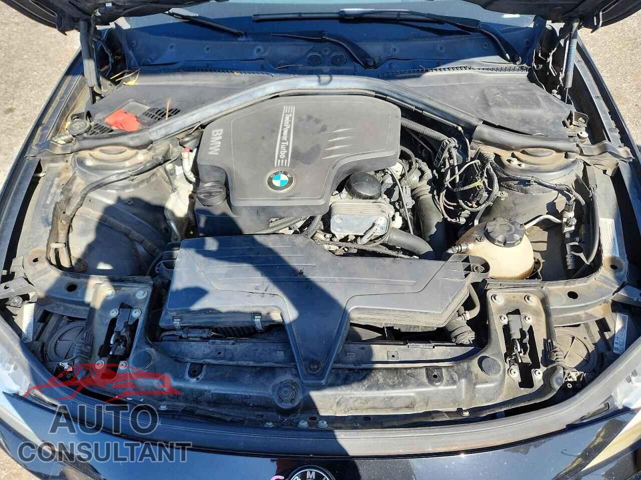 BMW 3 SERIES 2012 - WBA3C1C59CF433896
