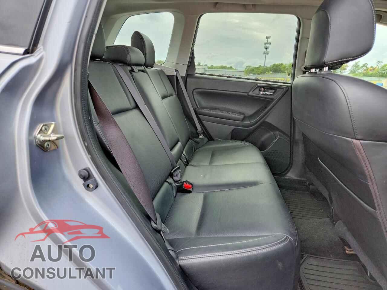 SUBARU FORESTER 2017 - JF2SJAJC8HH507991