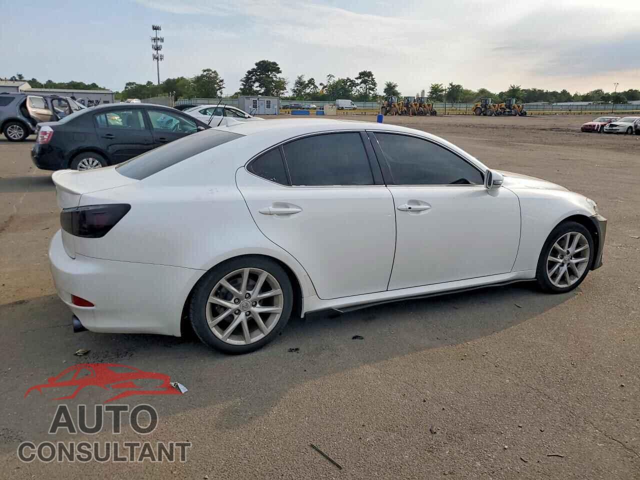 LEXUS IS 2013 - JTHCF5C28D5061979
