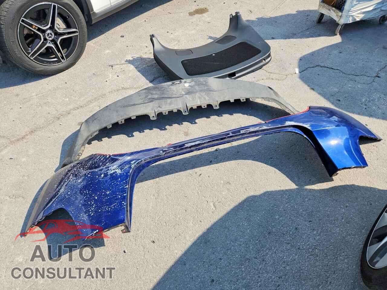 TESLA MODEL Y 2023 - 7SAYGAEEXPF775171