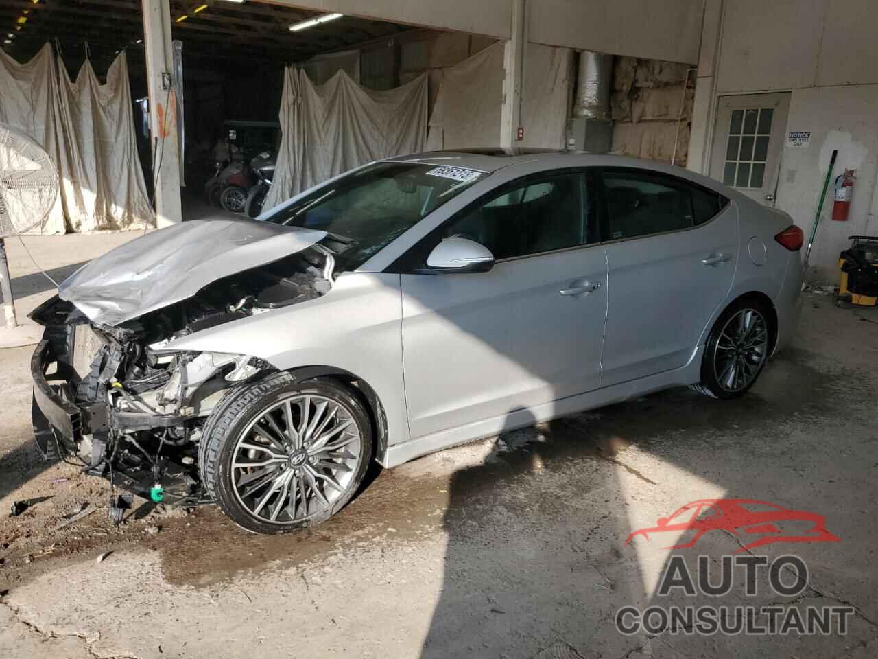 HYUNDAI ELANTRA 2018 - KMHD04LB5JU541024