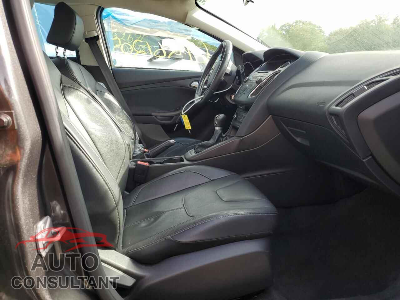 FORD FOCUS 2015 - 1FADP3F22FL332896