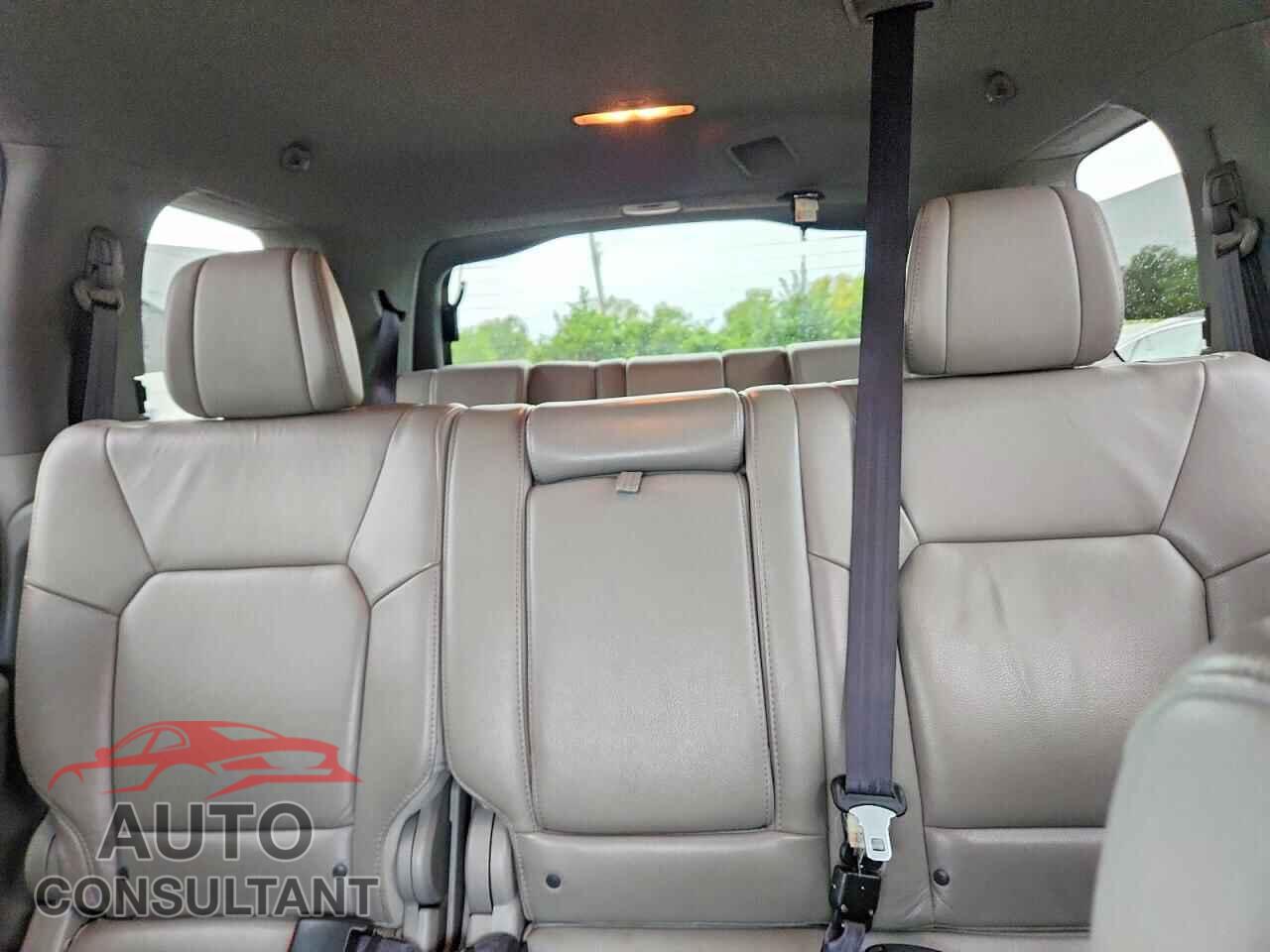 HONDA PILOT 2012 - 5FNYF4H64CB086016