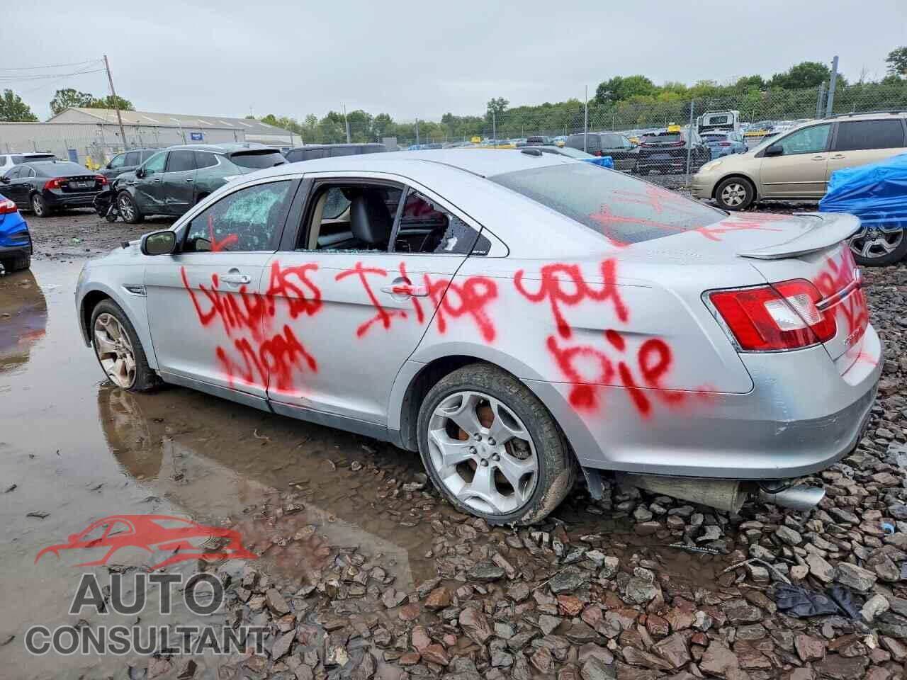 FORD TAURUS 2011 - 1FAHP2KT5BG128347