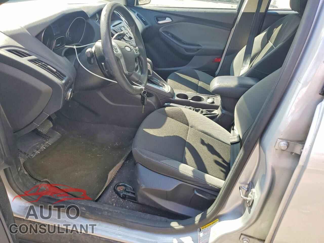 FORD FOCUS 2014 - 1FADP3F2XEL449561