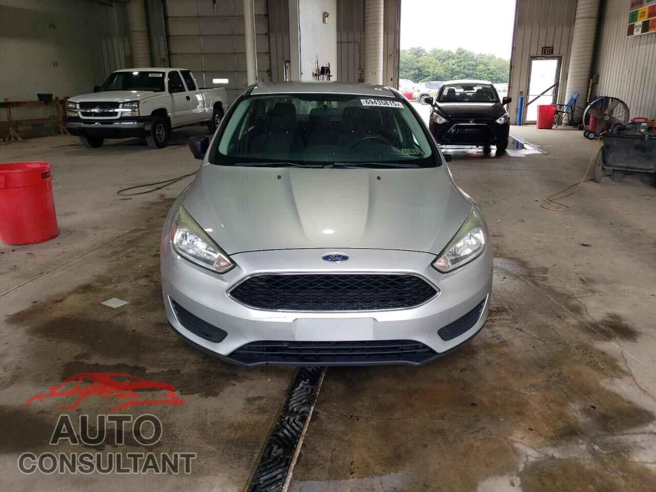 FORD FOCUS 2017 - 1FADP3E27HL243233