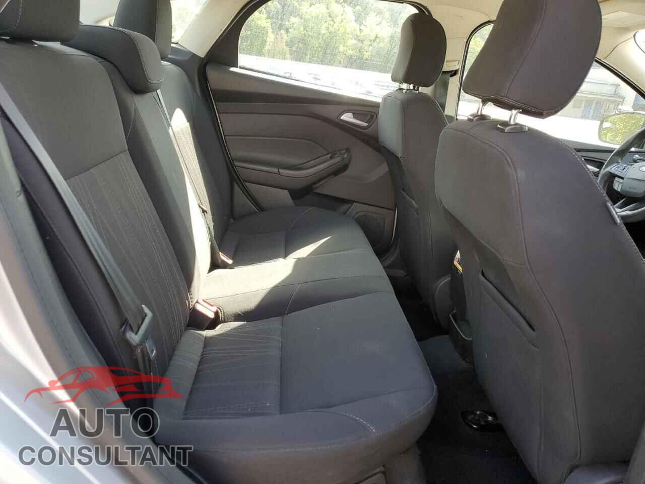 FORD FOCUS 2016 - 1FADP3F21GL320868