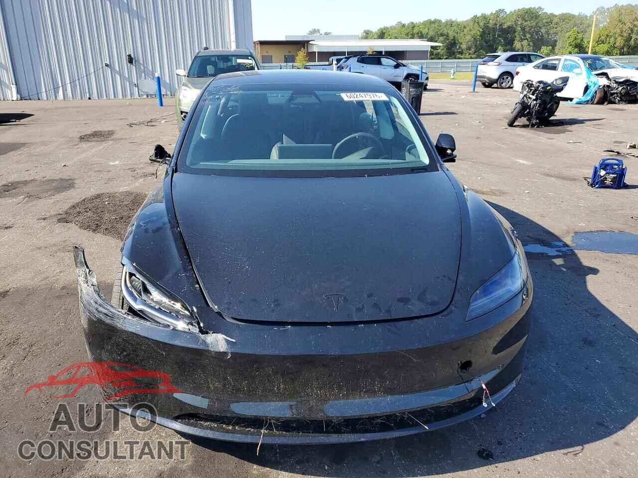 TESLA MODEL 3 2026 - 5YJ3E1EA7TF195722