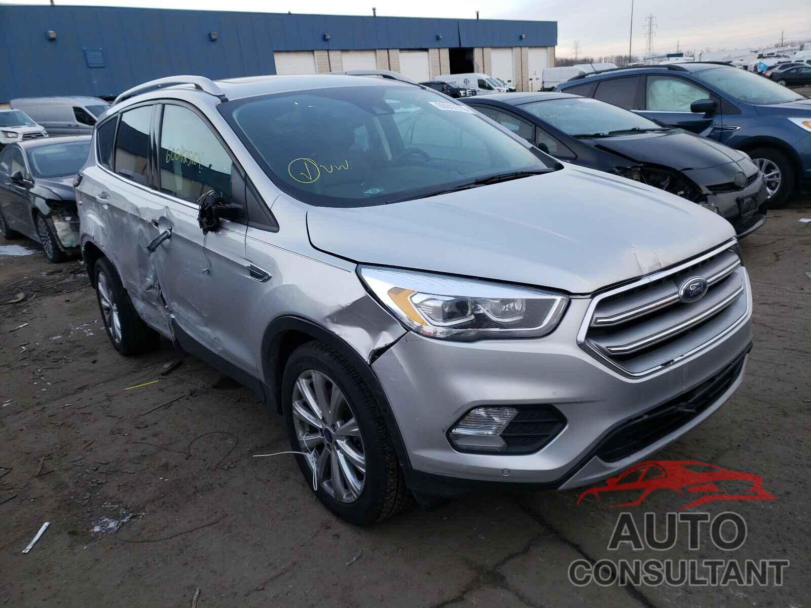 FORD ESCAPE 2017 - 1FMCU9J98HUD68512