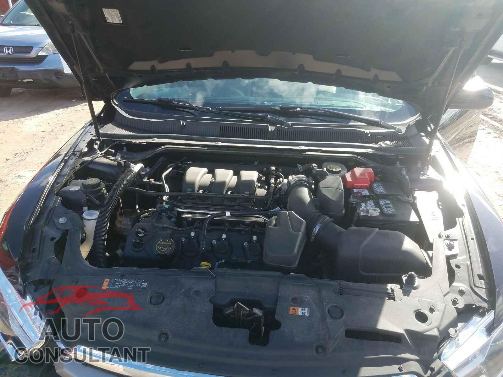 FORD TAURUS 2017 - 1FAHP2H8XHG105870
