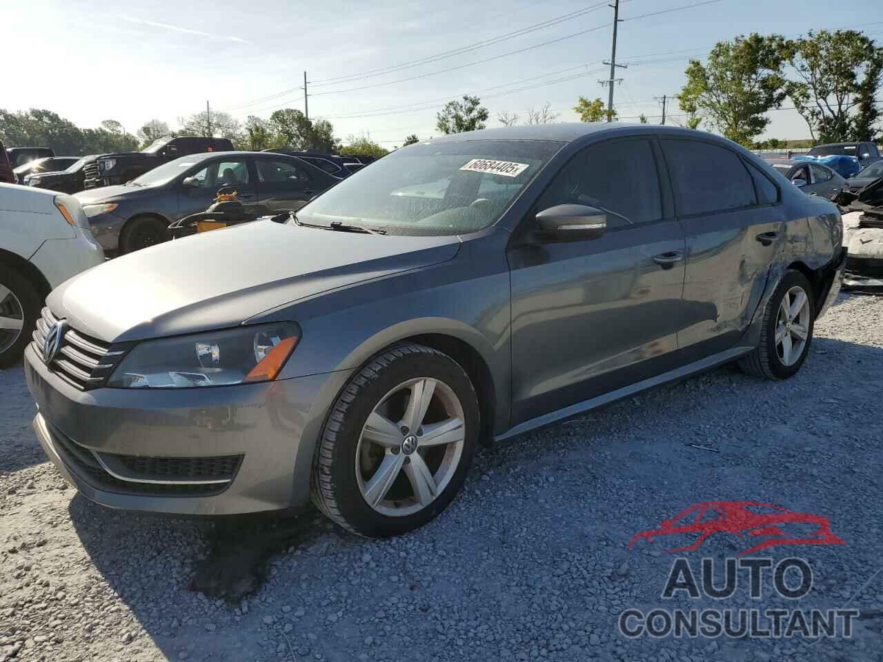 VOLKSWAGEN PASSAT 2013 - 1VWBH7A32DC050371