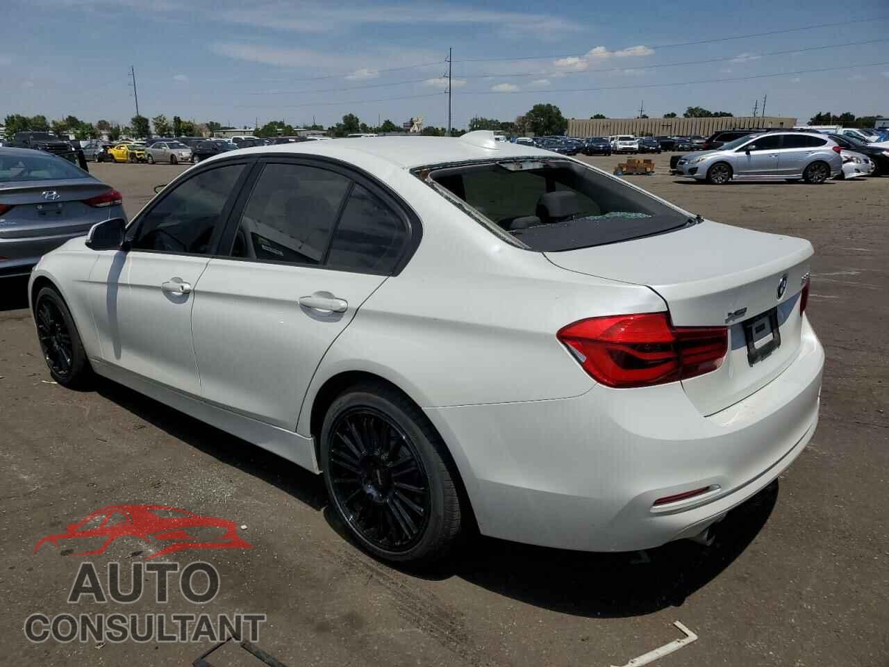 BMW 3 SERIES 2018 - WBA8E5G56JNU46674