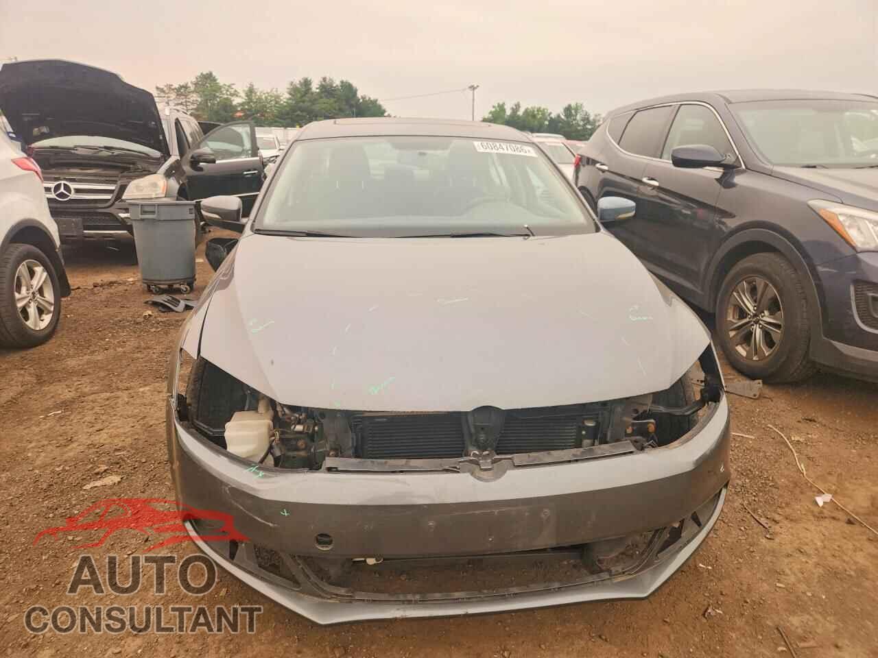 VOLKSWAGEN JETTA 2013 - 3VWDP7AJXDM446122