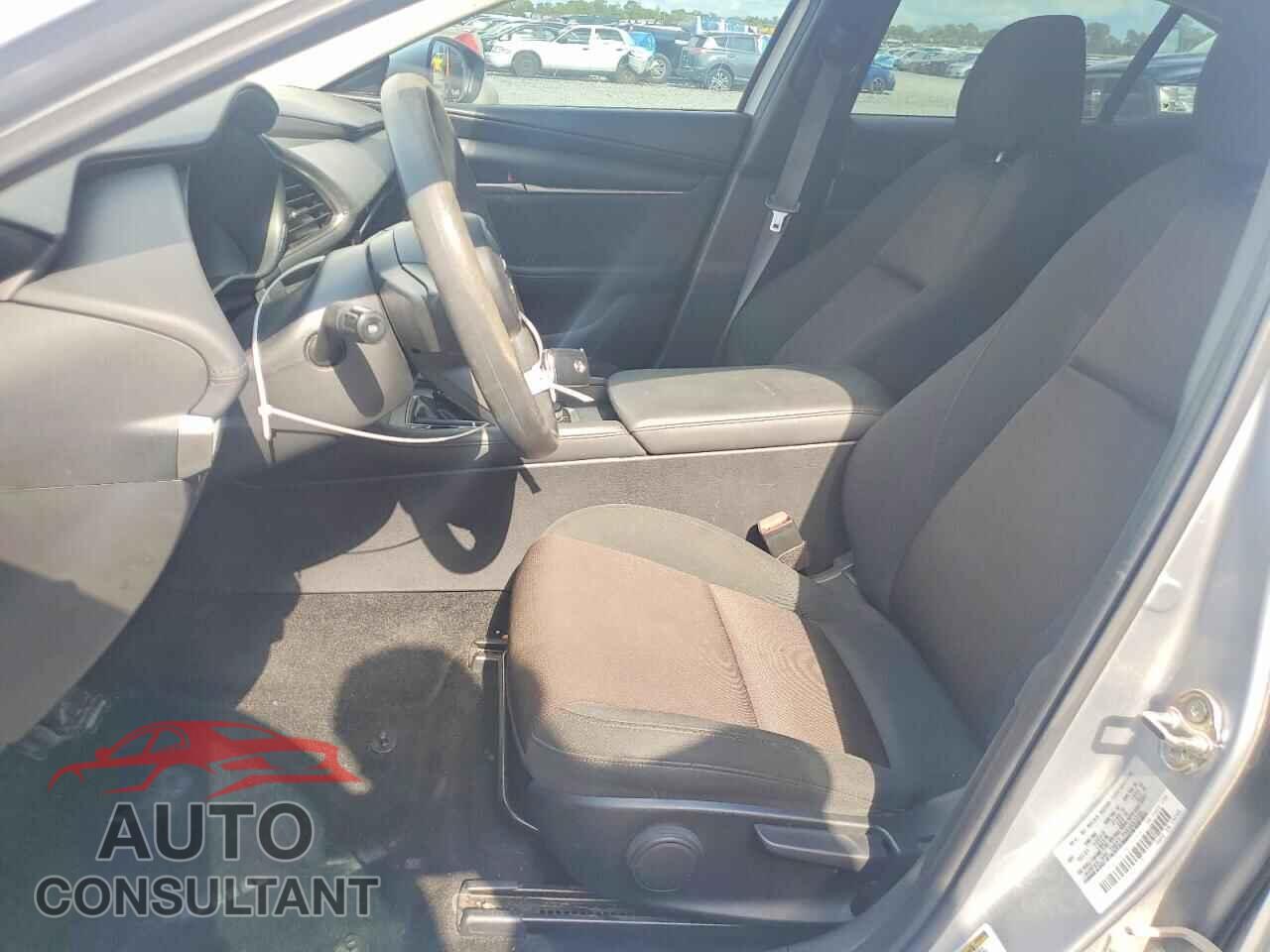 MAZDA 3 2021 - JM1BPAA73M1334111