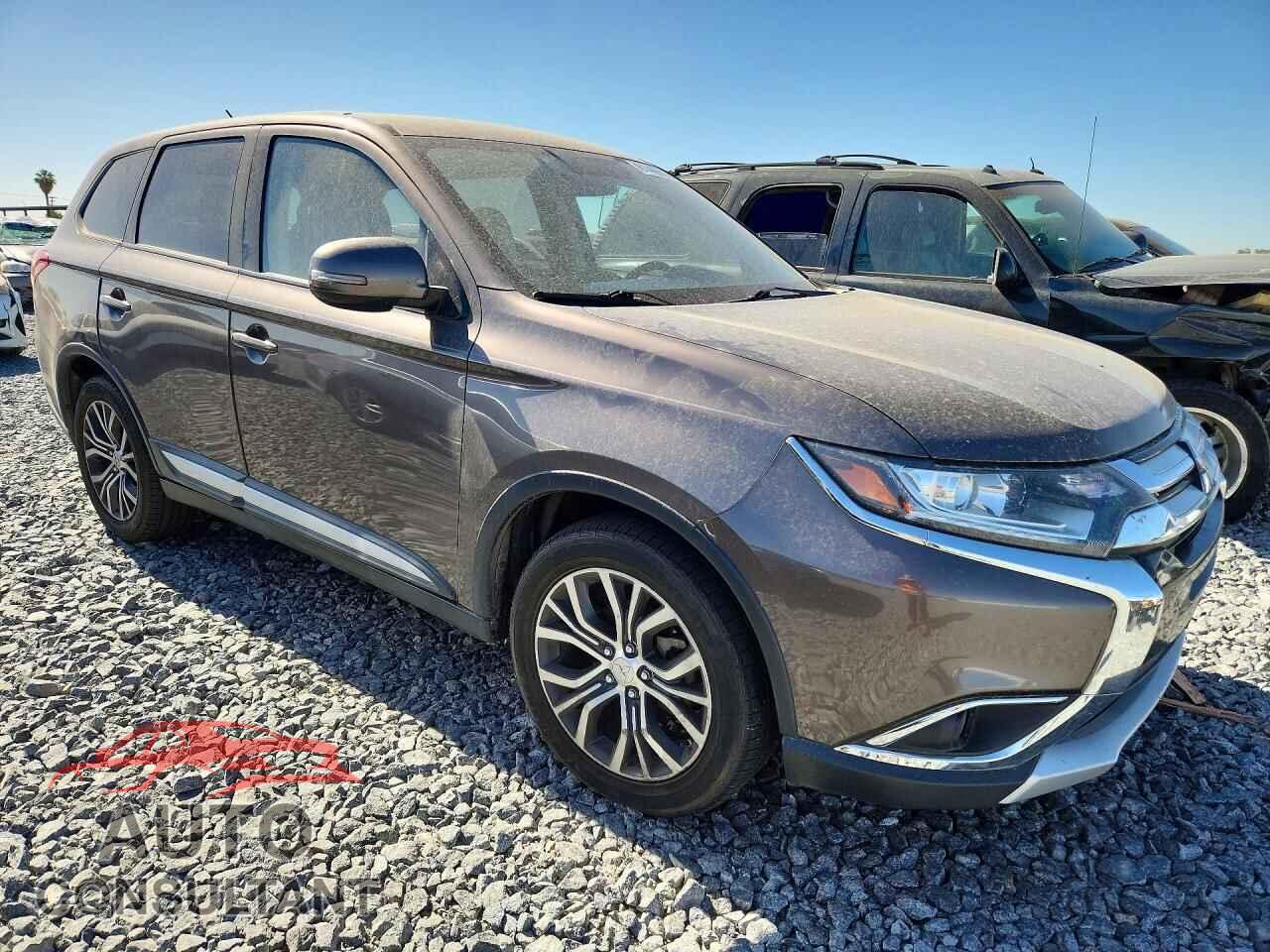 MITSUBISHI OUTLANDER 2016 - JA4AD3A38GZ013372