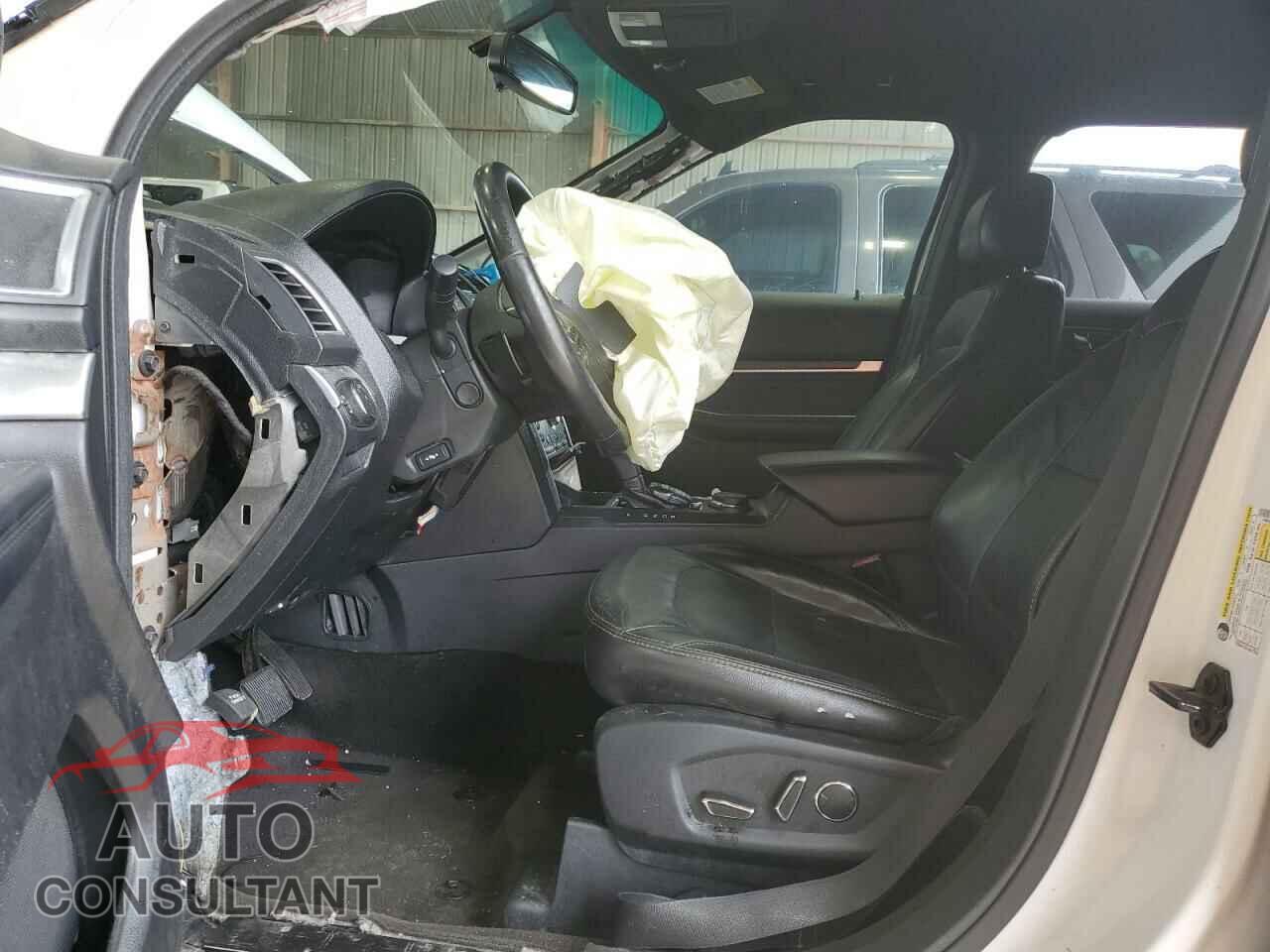 FORD EXPLORER 2017 - 1FM5K8F88HGE26514
